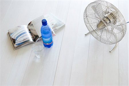 fan noperson - Fan and mineral water Stock Photo - Premium Royalty-Free, Code: 685-02941069