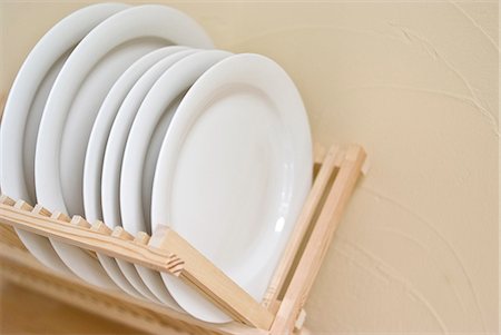 scolapiatti - Dishes in rack Fotografie stock - Premium Royalty-Free, Codice: 685-02941840