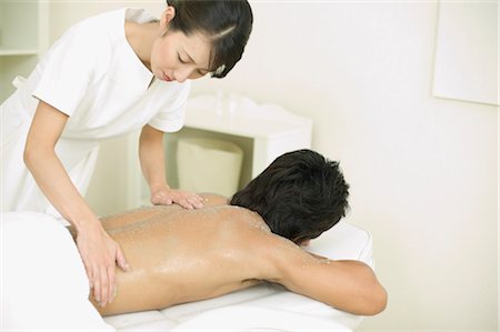 simsearch:685-02937281,k - Massage therapist applying thalassotherapy Stock Photo - Premium Royalty-Free, Code: 685-03081832