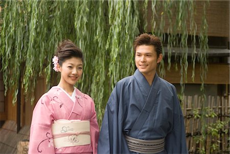 simsearch:685-03082560,k - Junges Paar in kimono Stockbilder - Premium RF Lizenzfrei, Bildnummer: 685-03082538