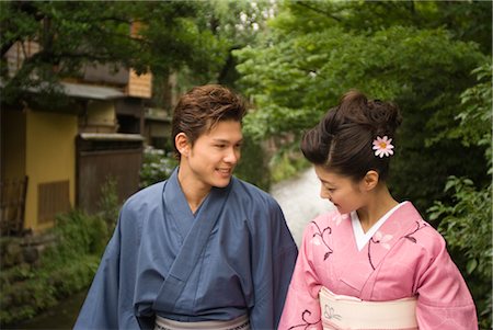 Young couple in kimono Stock Photo - Premium Royalty-Free, Code: 685-03082539