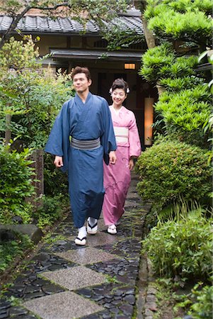 simsearch:685-03082560,k - Junges Paar in Kimono und japanische Architektur Stockbilder - Premium RF Lizenzfrei, Bildnummer: 685-03082562