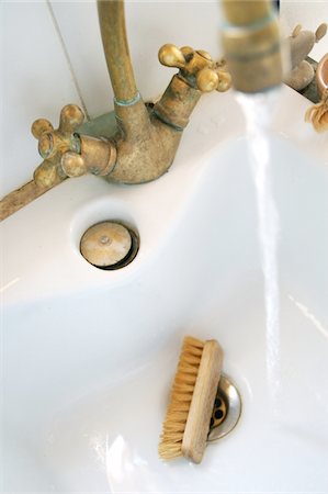 faucet in the bathroom - Old water tap Stock Photo - Premium Royalty-Free, Code: 689-05610338