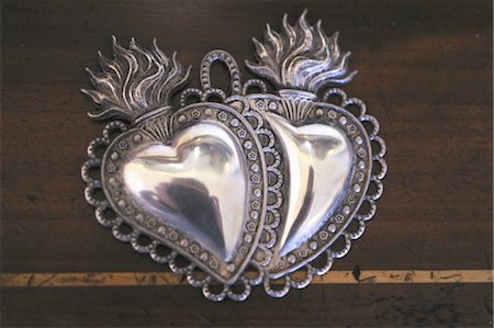 sleek - Ornate metal hearts Foto de stock - Sin royalties Premium, Código: 689-05610574