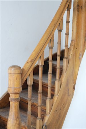 Wooden stairs Foto de stock - Sin royalties Premium, Código: 689-05610659