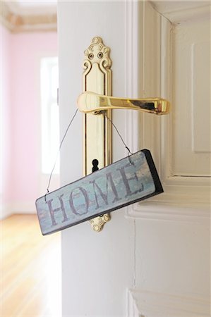 Home sign at door Foto de stock - Sin royalties Premium, Código: 689-05610669