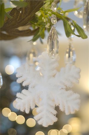 simsearch:689-05610753,k - Snowflake Christmas decoration Fotografie stock - Premium Royalty-Free, Codice: 689-05610752