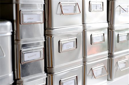 Row of silver boxes Stock Photo - Premium Royalty-Free, Code: 689-05610924