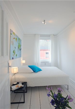 Modern bright bedroom Foto de stock - Sin royalties Premium, Código: 689-05611016