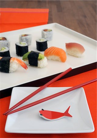 simsearch:689-05612124,k - Sushi Stockbilder - Premium RF Lizenzfrei, Bildnummer: 689-05611056