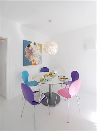 simsearch:689-05612319,k - Modern bright dining room Foto de stock - Sin royalties Premium, Código: 689-05611064