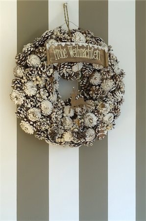 suspend - Christmas wreath Stock Photo - Premium Royalty-Free, Code: 689-05611074