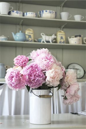 furniture detail - Bunch of flowers in a jug Stock Photo - Premium Royalty-Free, Code: 689-05611465