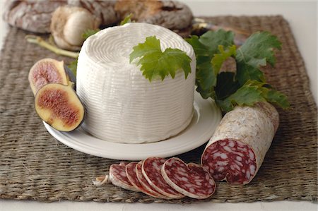 feta - Bread, figs, feta and salami Stock Photo - Premium Royalty-Free, Code: 689-05611624