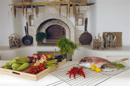 Fish and vegetable in kitchen Foto de stock - Sin royalties Premium, Código: 689-05611637