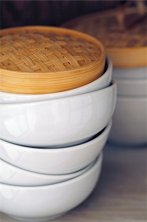 porcelaine - Pile de bols Photographie de stock - Premium Libres de Droits, Code: 689-05611655
