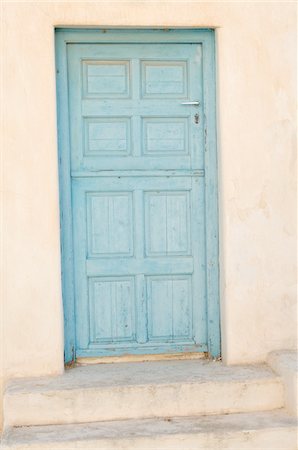 structure - Turquoise front door Stock Photo - Premium Royalty-Free, Code: 689-05611695