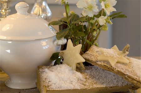 Biscuits de Noël, terrine de fleur et soupe Photographie de stock - Premium Libres de Droits, Code: 689-05611827