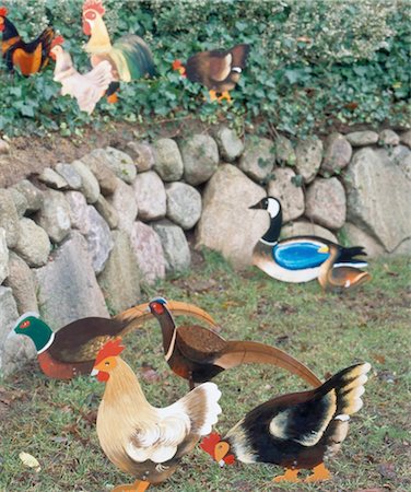 faisan - Figurines d'oiseaux dans le jardin Photographie de stock - Premium Libres de Droits, Code: 689-05612256