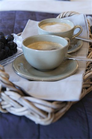 simsearch:689-05612538,k - Two cups of coffee and grapes on tray Stock Photo - Premium Royalty-Free, Code: 689-05612400