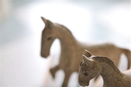 figurines - Two horse figurines Stock Photo - Premium Royalty-Free, Code: 689-05612455