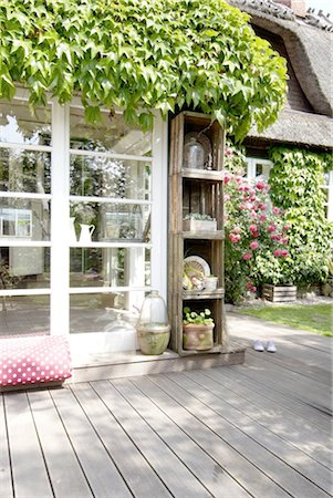 solarium - Terrace of a country house Foto de stock - Sin royalties Premium, Código: 689-05612474