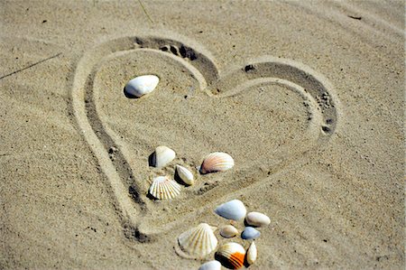 Heart in the sand Foto de stock - Sin royalties Premium, Código: 689-03125832