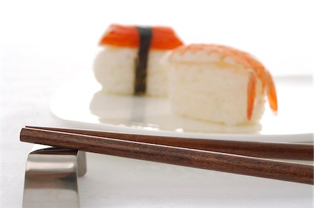 simsearch:689-03124356,k - Chopsticks and sushi Stock Photo - Premium Royalty-Free, Code: 689-03126619