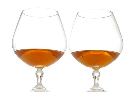 Deux verres de cognac Photographie de stock - Premium Libres de Droits, Code: 689-03126646