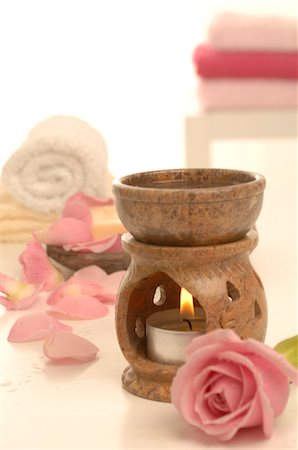 spa decoration - Aroma lamp with a small candle Stock Photo - Premium Royalty-Free, Code: 689-03126656