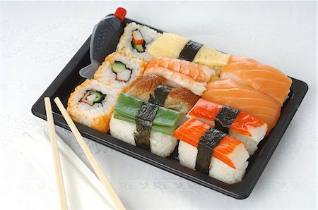 fish in box - Bento box Stock Photo - Premium Royalty-Free, Code: 689-03126726