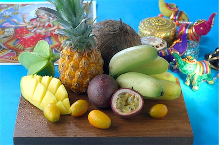 pineapple coconut - Fruits Stock Photo - Premium Royalty-Free, Code: 689-03127971