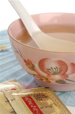 simsearch:689-03126660,k - Asian tea cup Foto de stock - Sin royalties Premium, Código: 689-03128561