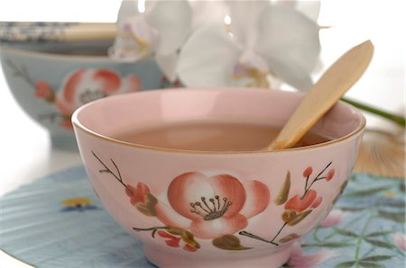 simsearch:689-03126660,k - Asian tea cup Foto de stock - Sin royalties Premium, Código: 689-03128563