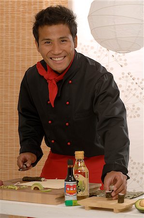 simsearch:689-03128584,k - Asiatische Chef Essen zubereiten Stockbilder - Premium RF Lizenzfrei, Bildnummer: 689-03128588