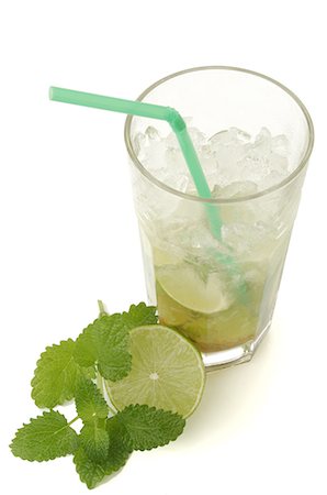 simsearch:689-03128771,k - Mojito Stock Photo - Premium Royalty-Free, Code: 689-03128747