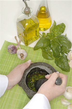 edible oil - vinegar and oil,basil and mortar Stock Photo - Premium Royalty-Free, Code: 689-03128846