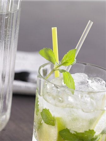 simsearch:689-03128771,k - Mojito Stock Photo - Premium Royalty-Free, Code: 689-03129002