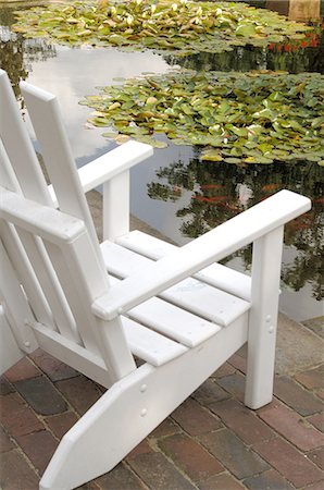 deckchair garden - white deck chair Stock Photo - Premium Royalty-Free, Code: 689-03129228