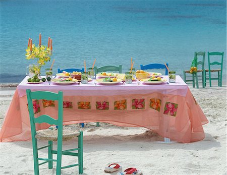 sommerparty - Table setting at the beach - holiday feeling Foto de stock - Sin royalties Premium, Código: 689-03123733