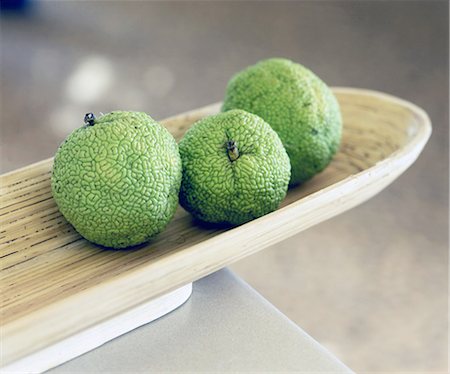 breadfruit in fruit bowl Foto de stock - Sin royalties Premium, Código: 689-03123762