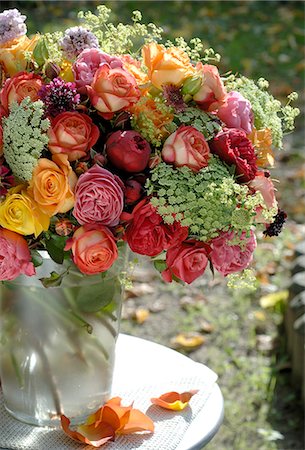 simsearch:689-03131124,k - Coloré bouquet de roses Photographie de stock - Premium Libres de Droits, Code: 689-03131099