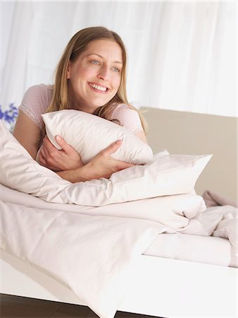 simsearch:689-03131313,k - young woman lazy in bed Stock Photo - Premium Royalty-Free, Code: 689-03131305