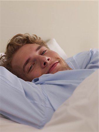 simsearch:689-03131264,k - young man in bed Stock Photo - Premium Royalty-Free, Code: 689-03131343