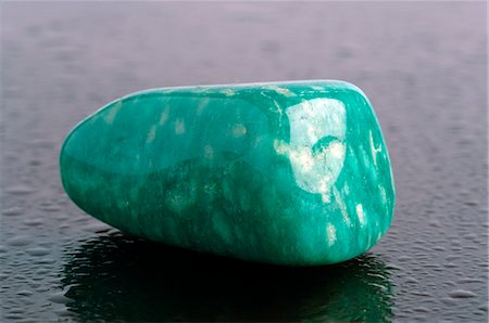 healing stone amazon stone / amazonite Foto de stock - Sin royalties Premium, Código: 689-03131411