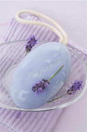 Lavender soap Foto de stock - Sin royalties Premium, Código: 689-03733111