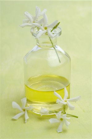 Jasmine oil Foto de stock - Sin royalties Premium, Código: 689-03733144