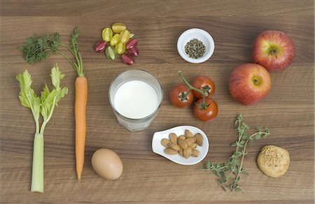 Assortment of groceries Stock Photo - Premium Royalty-Free, Code: 689-03733244