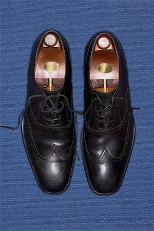 shoes overhead not people - Pair of wing-tip shoes, view from above Stock Photo - Premium Royalty-Free, Code: 694-03324636