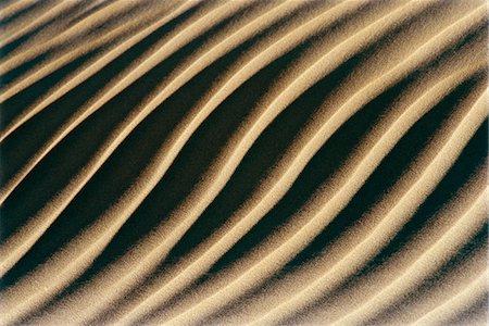 Rainures dans le sable Photographie de stock - Premium Libres de Droits, Code: 694-03325476